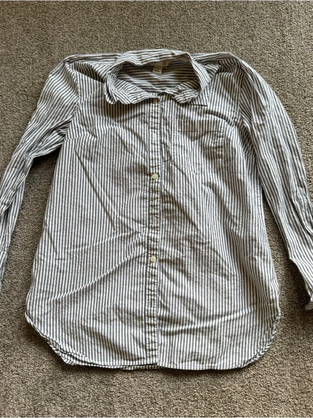 100% Cotton Old Navy Button Down Long Sleeve Shirts Lot of Three - Picture 3 of 13